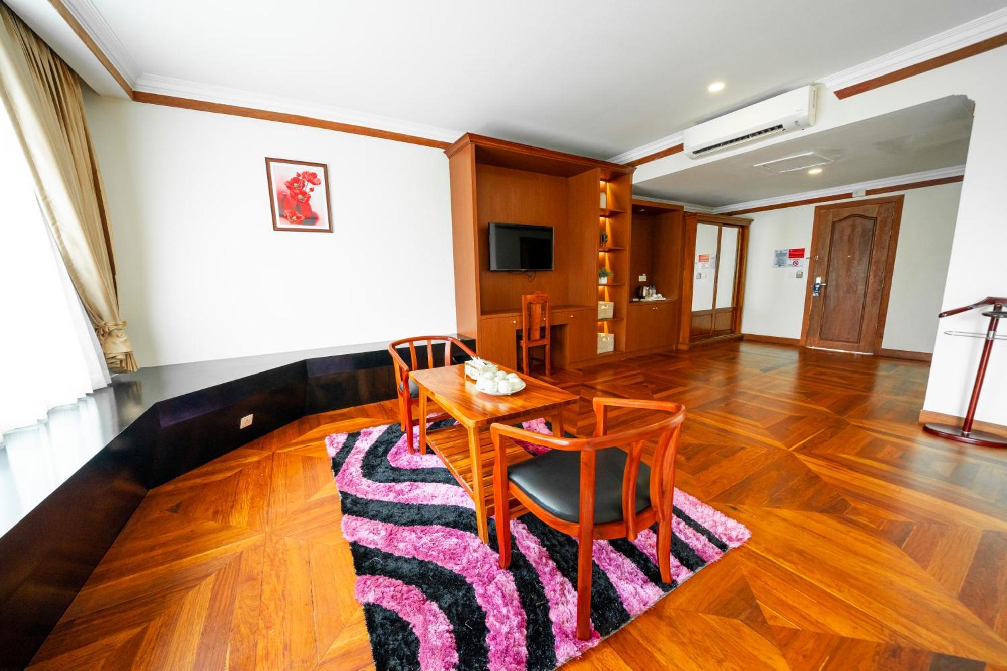 Pursat Riverside Hotel & Spa Εξωτερικό φωτογραφία